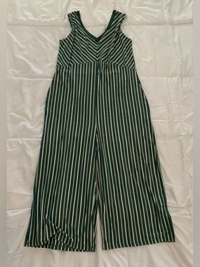 Like New Sz Medium Cuddl Duds Flexwear V-Neck Women's Jumpsuit Sagebrush Stripe